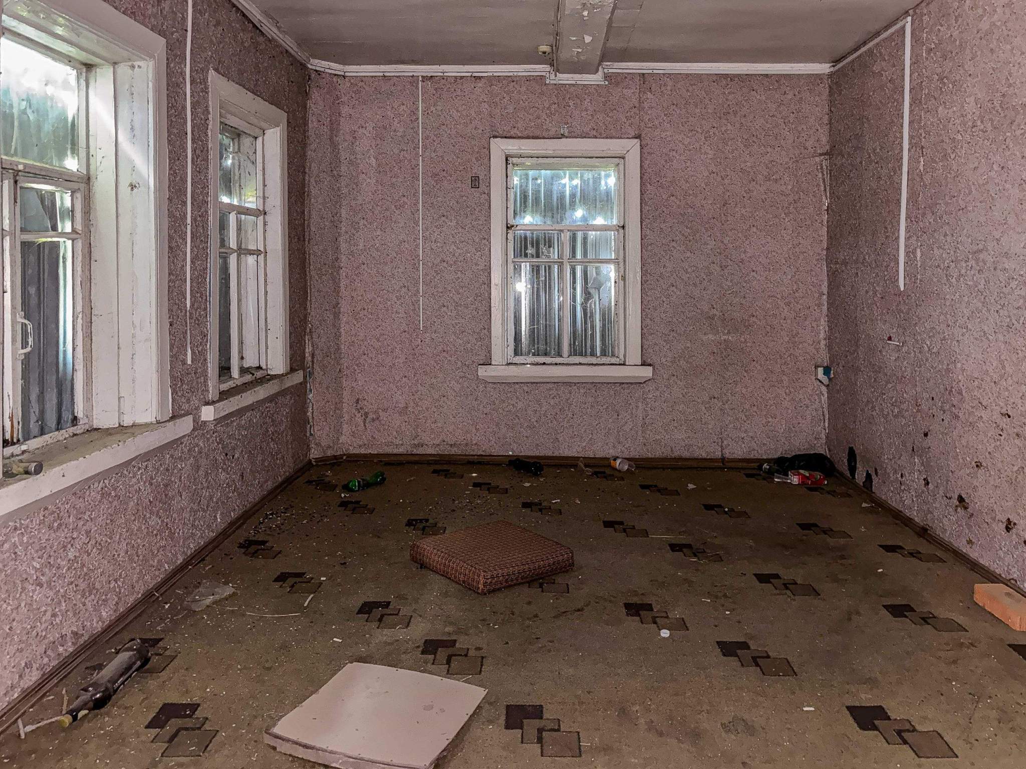 Продам торговое помещение 97.7 м.кв.