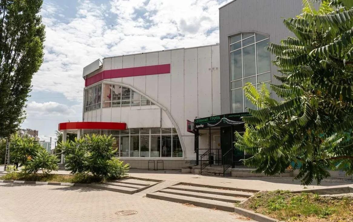 Продам помещение свободного назначения 2021 м.кв.