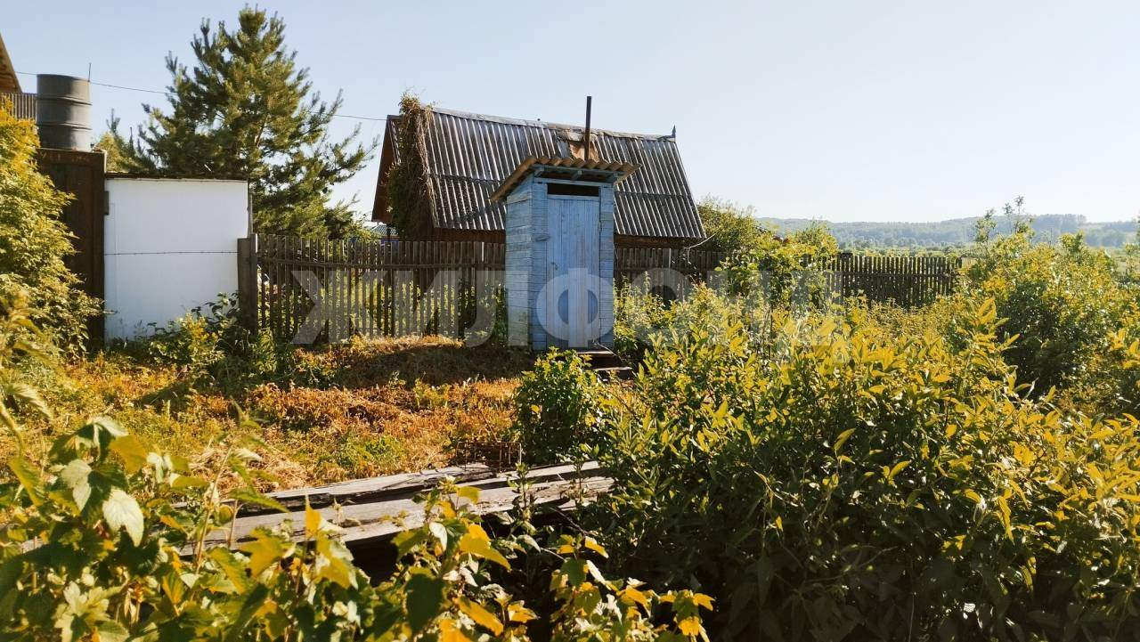 Продам земельный участок 1200 м.кв.