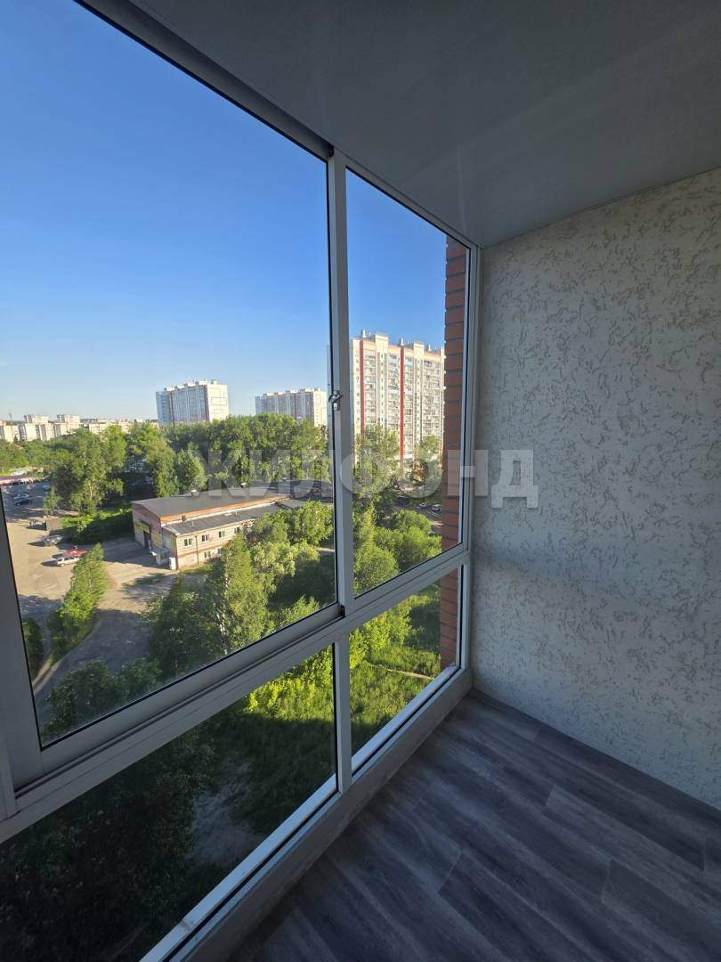 Квартира на продажу в Северске, Солнечная улица, 5Б фото №0