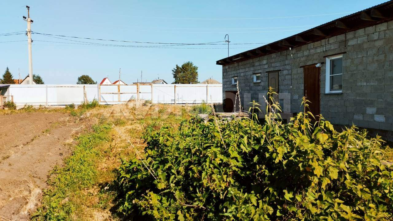Продам земельный участок 1200 м.кв.