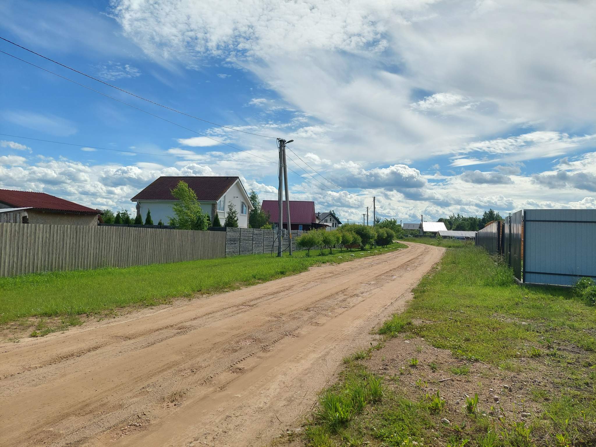 Продам земельный участок 1000 м.кв.