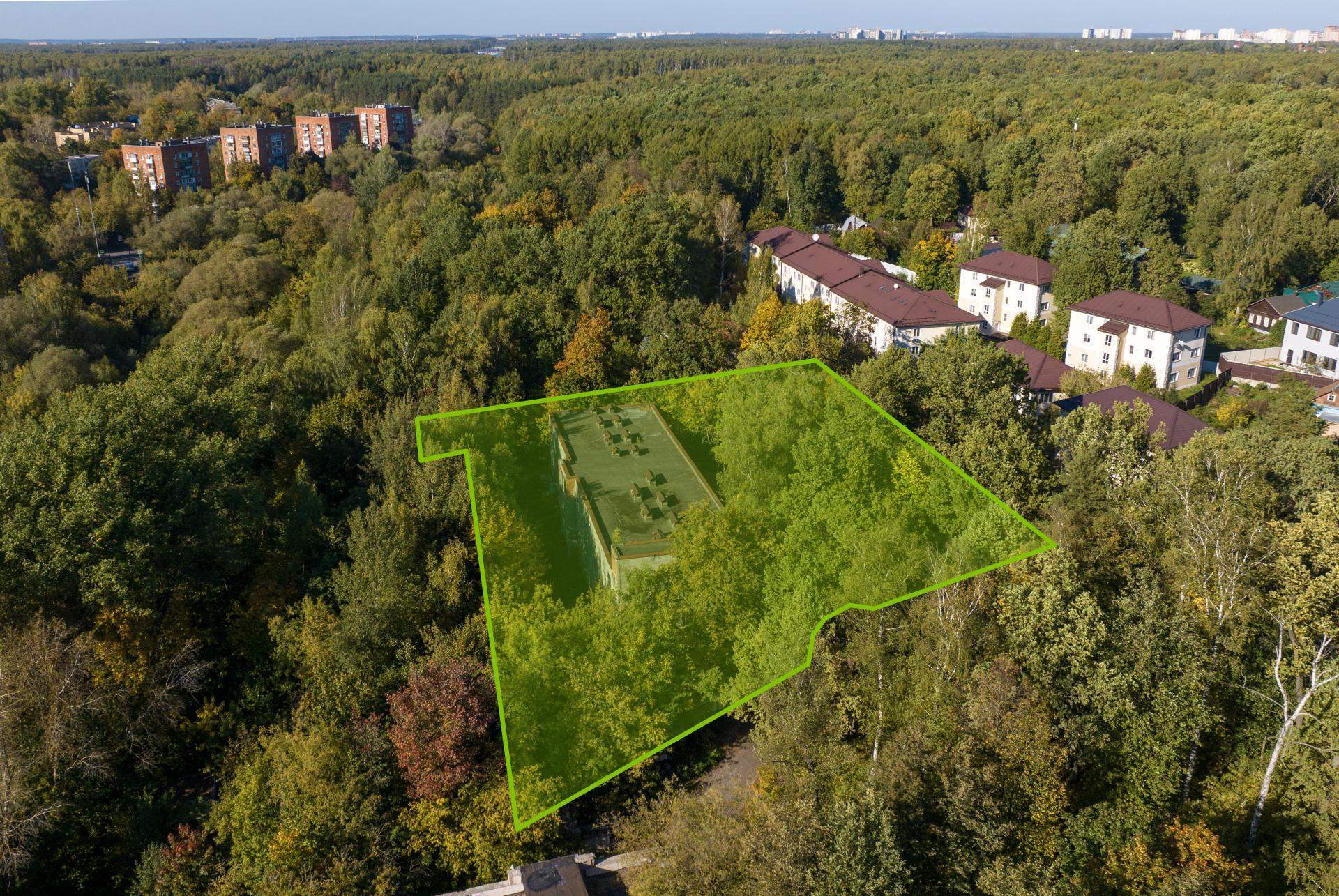 Продам торговое помещение 2710.9 м.кв.