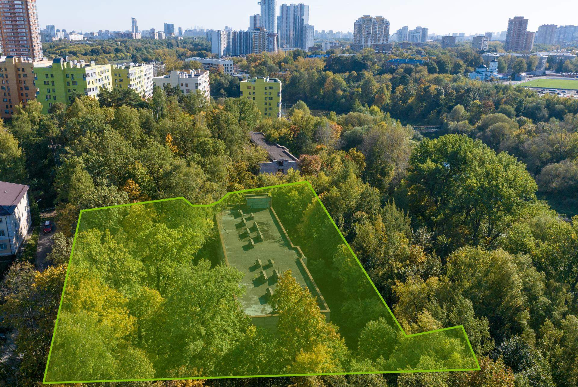 Продам торговое помещение 2710.9 м.кв.