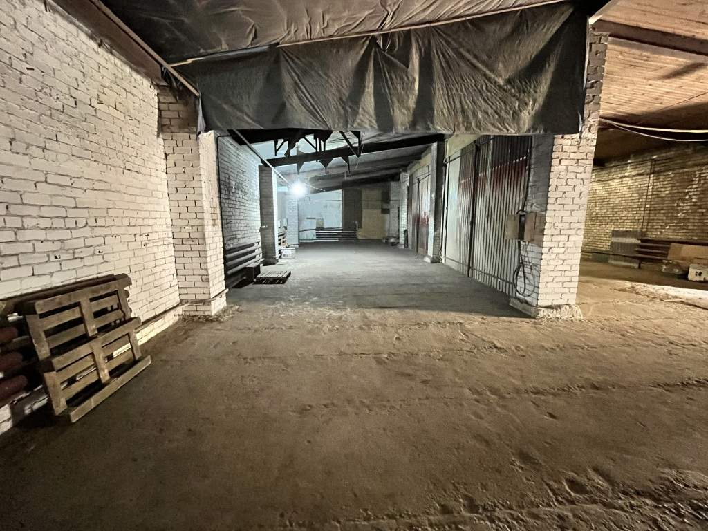 Сдам в аренду склад 348 м.кв.
