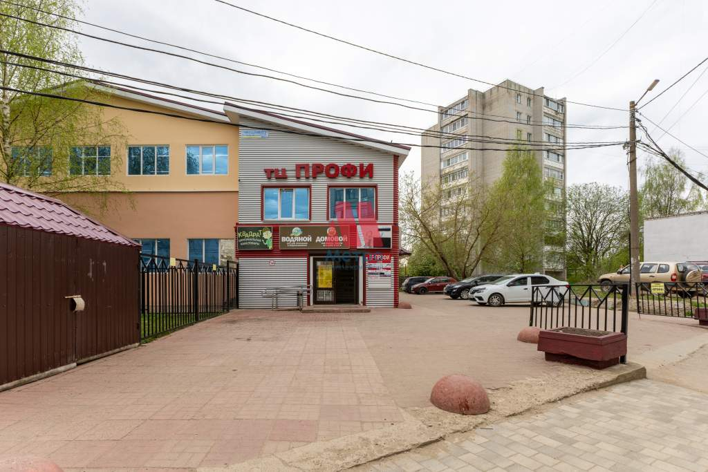 Продам торговое помещение 1013.8 м.кв.