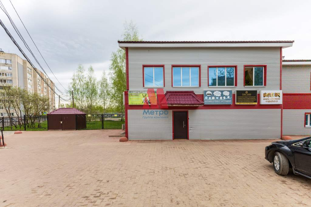 Продам торговое помещение 1013.8 м.кв.