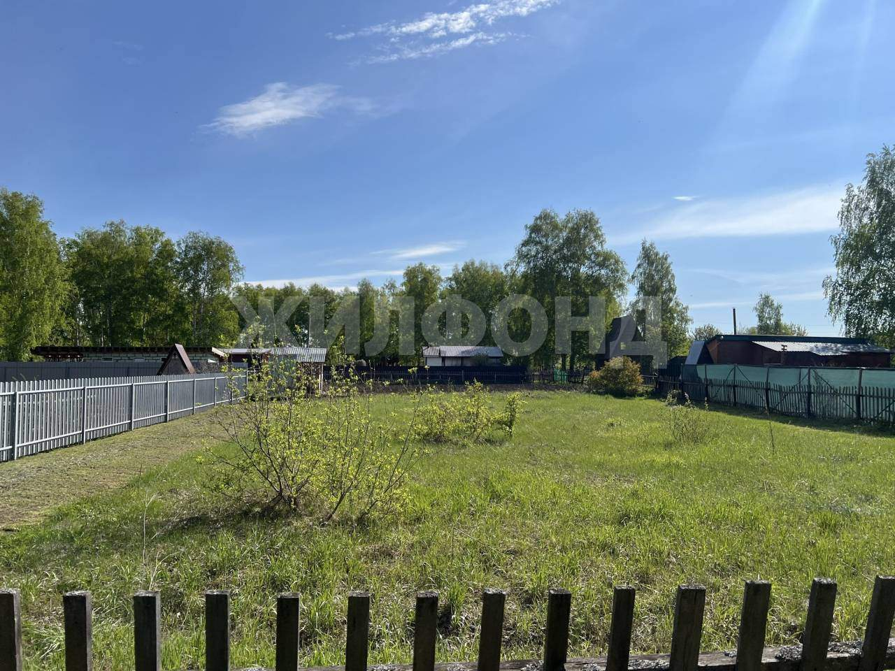 Продам земельный участок 721 м.кв.