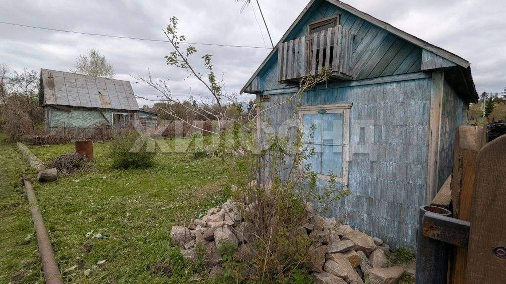 Продам земельный участок 650 м.кв.