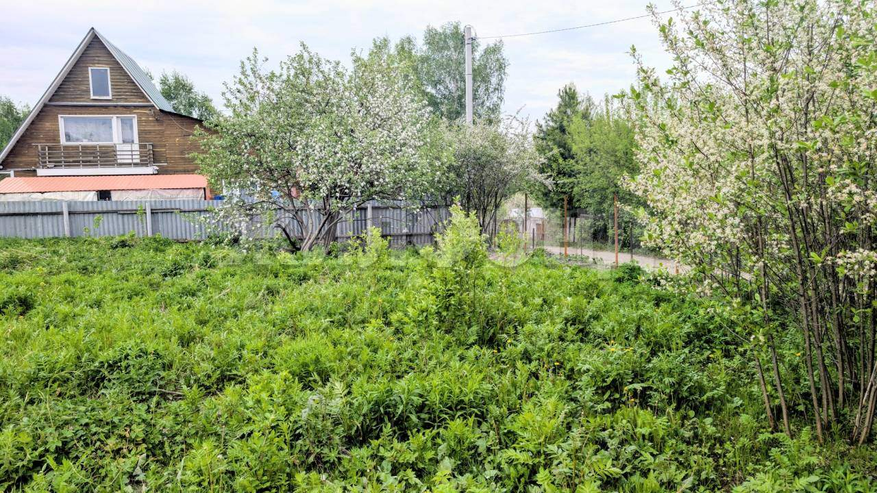 Продам земельный участок 633 м.кв.