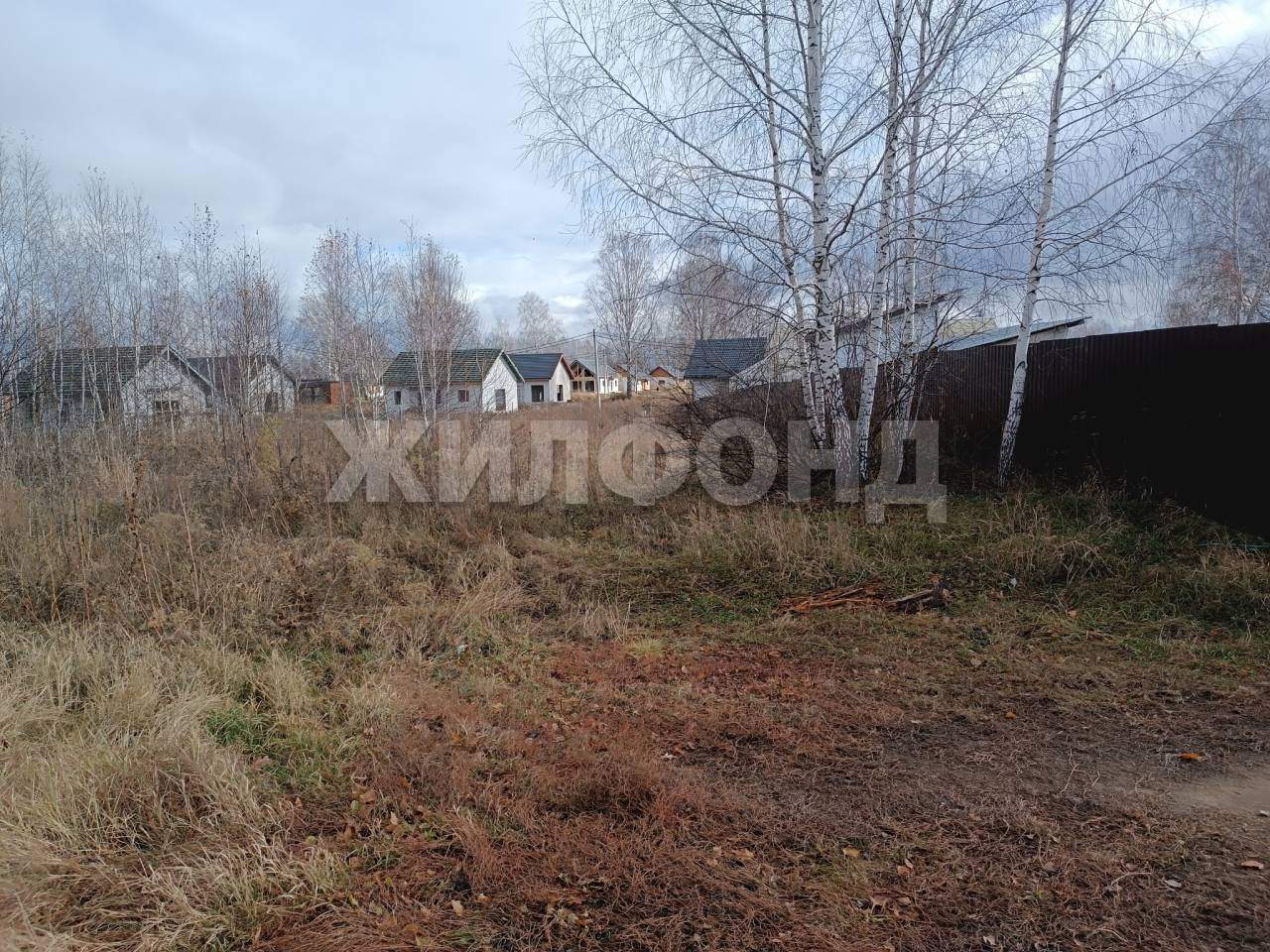 Продам земельный участок 1000 м.кв.