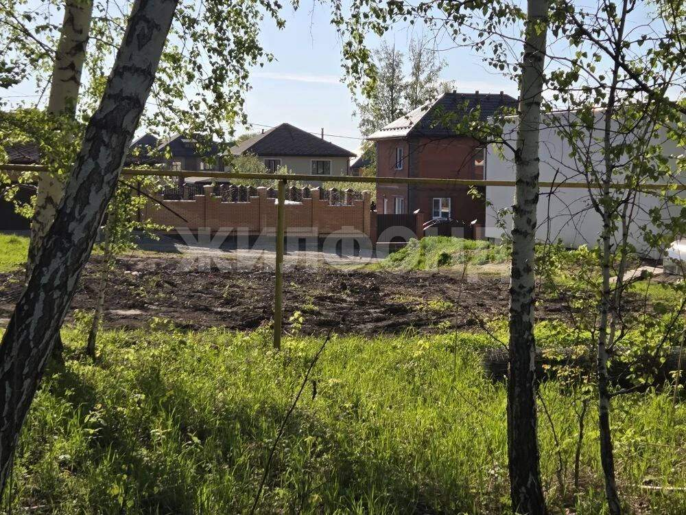 Продам земельный участок 707 м.кв.