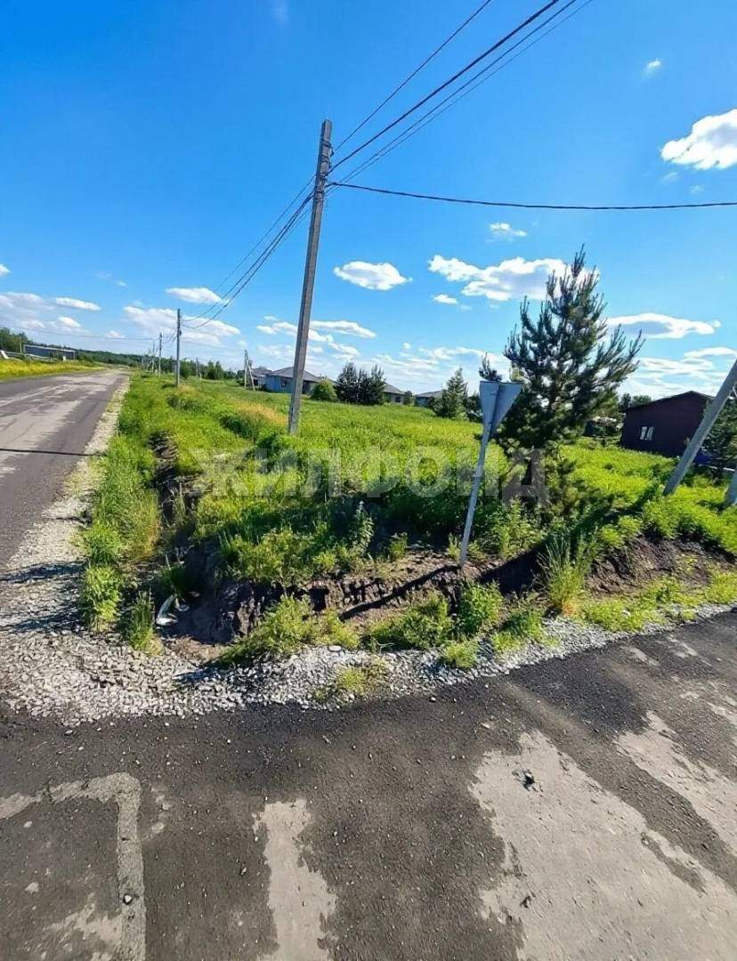 Продам земельный участок 1023 м.кв.