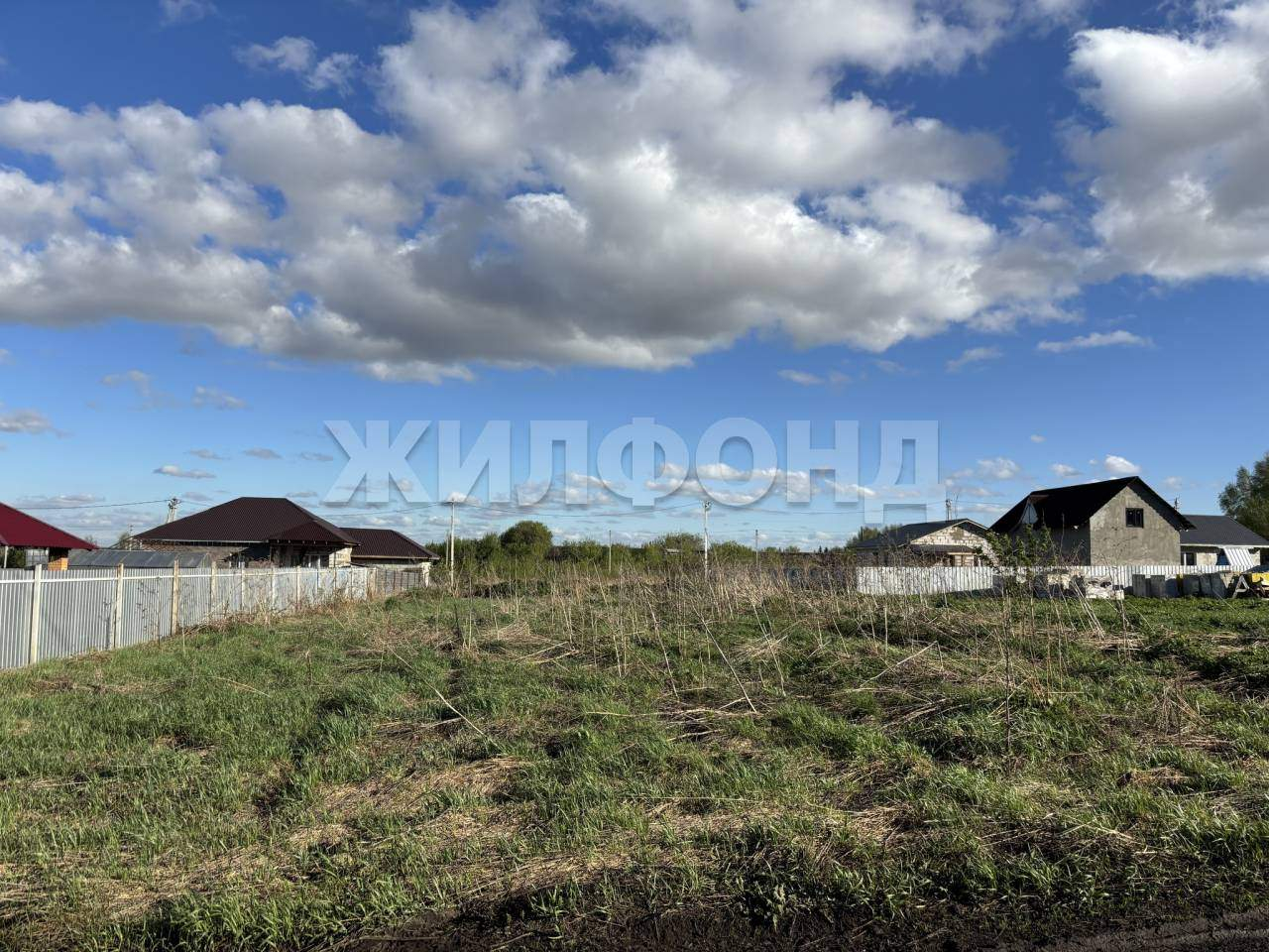 Продам земельный участок 950 м.кв.