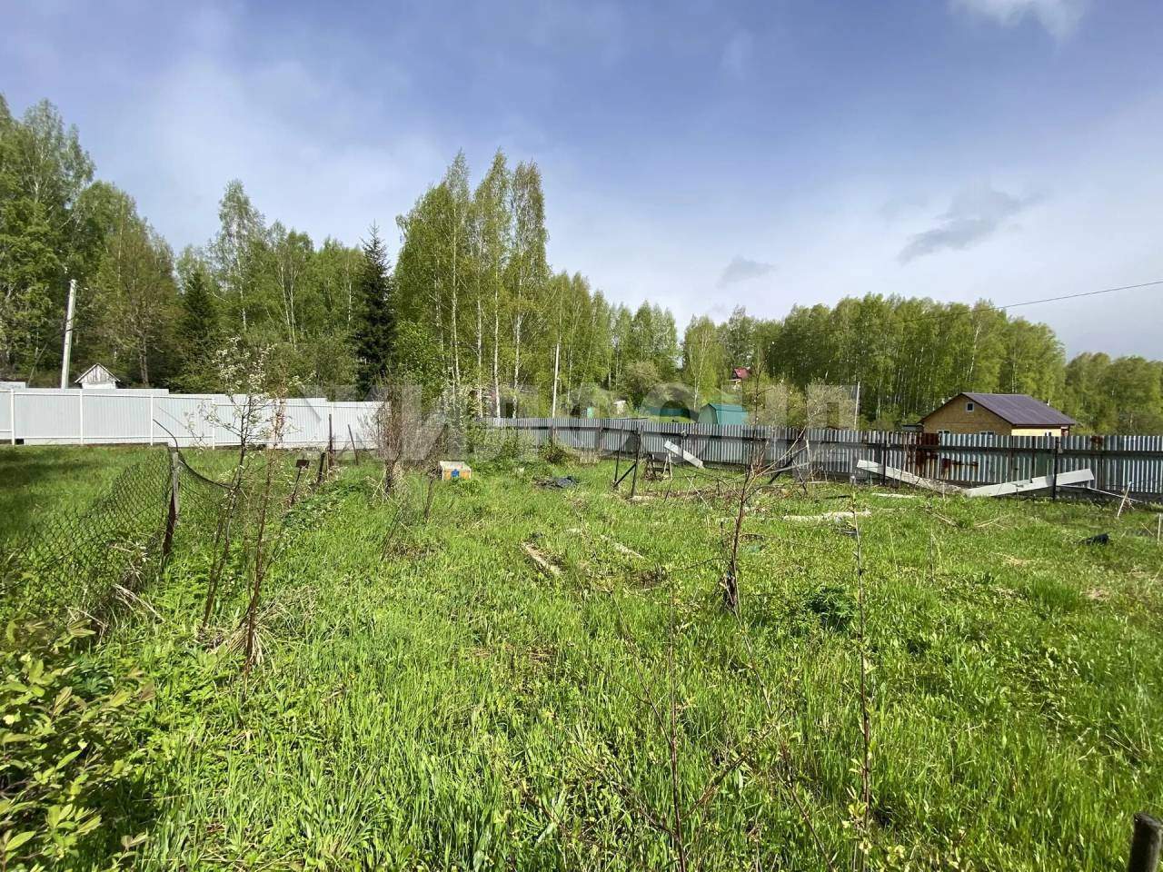 Продам земельный участок 828 м.кв.