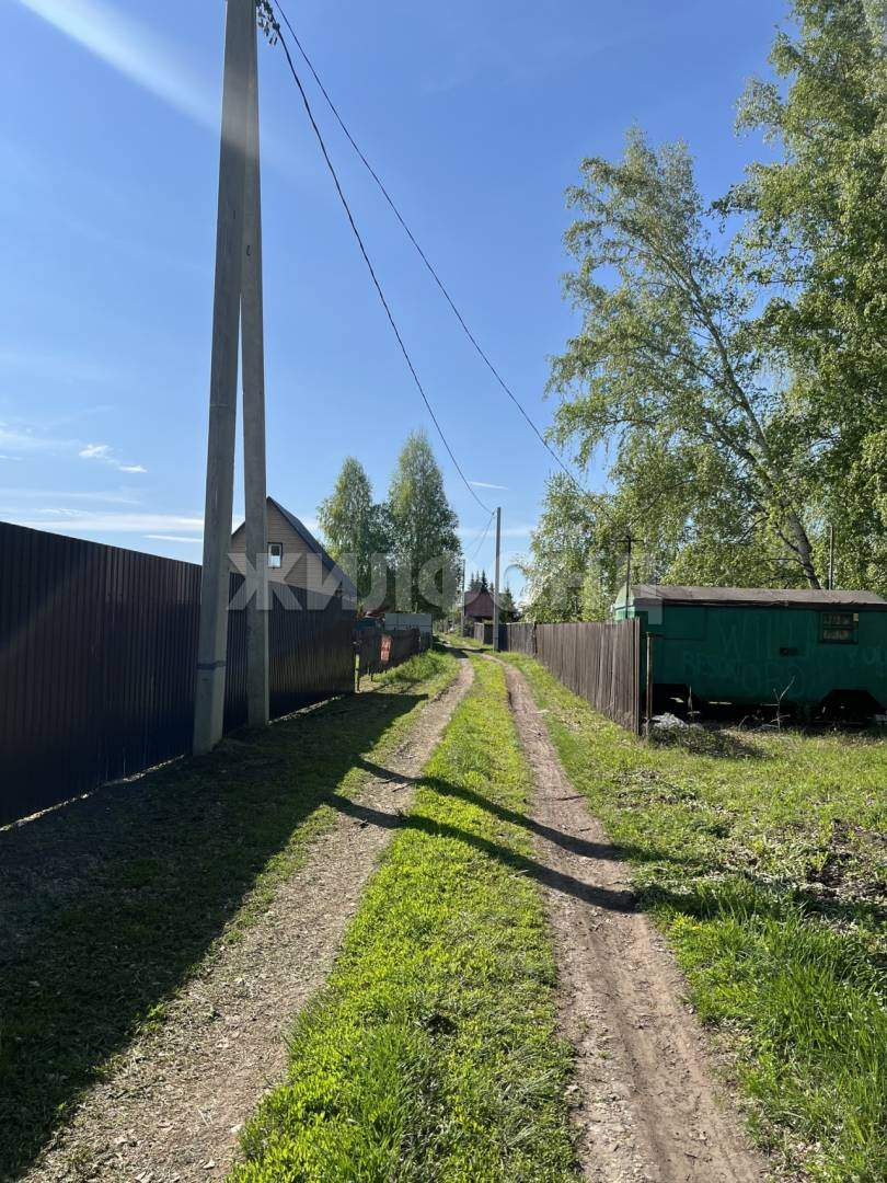 Продам земельный участок 721 м.кв.