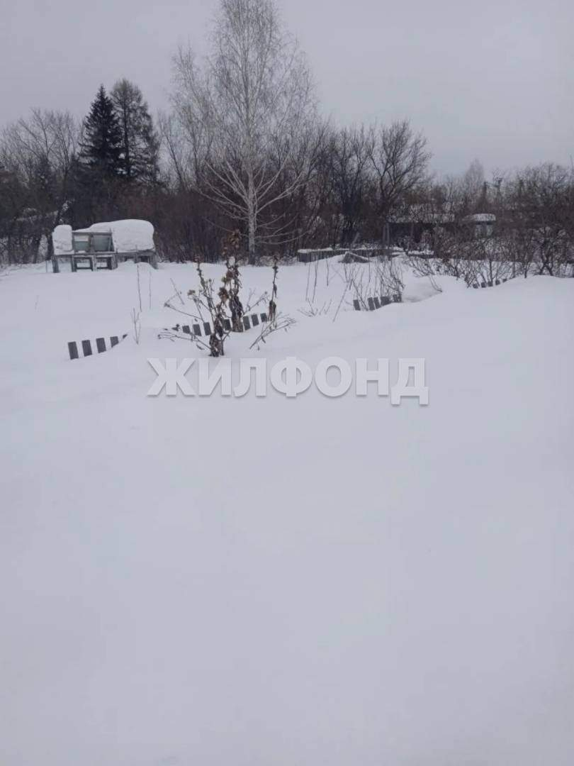 Продам земельный участок 900 м.кв.