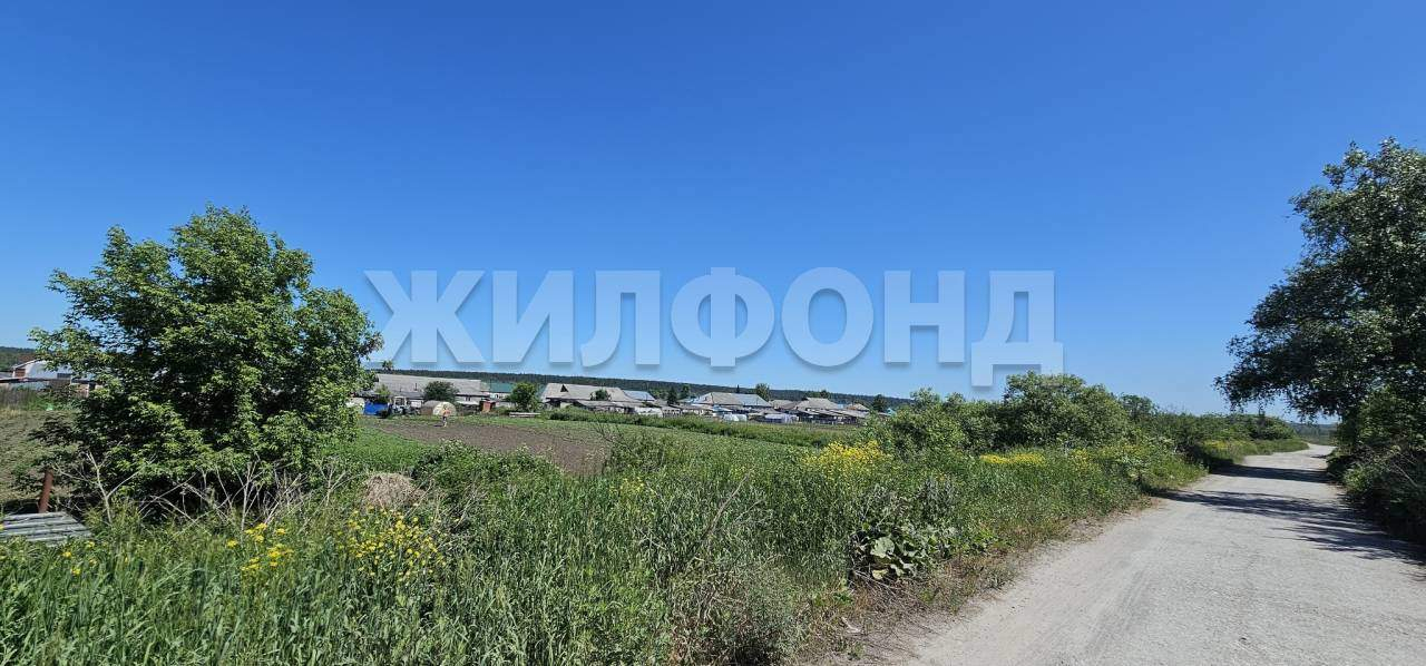 Продам земельный участок 1200 м.кв.