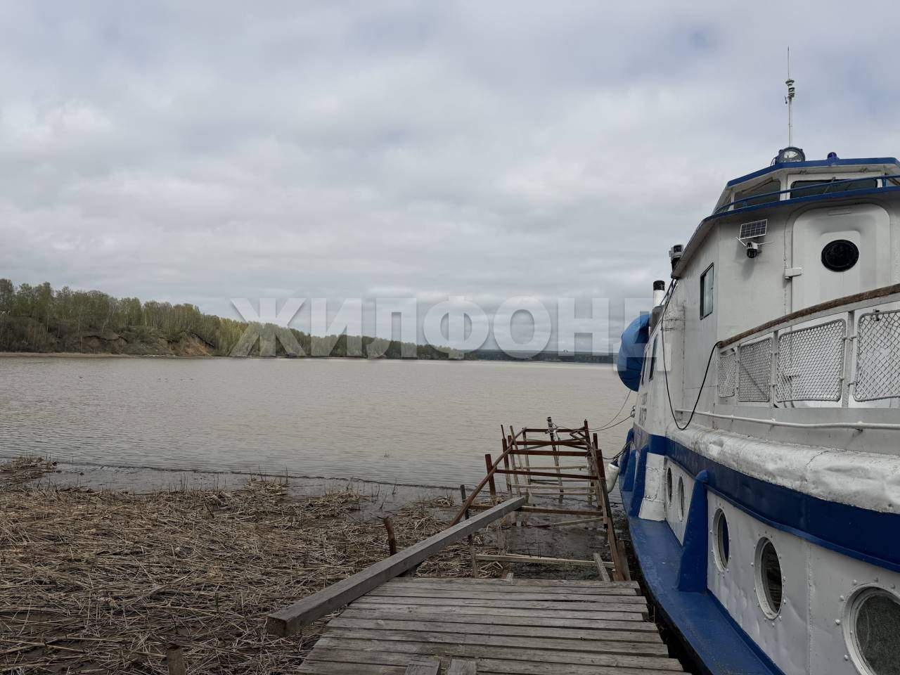 Продам земельный участок 816 м.кв.