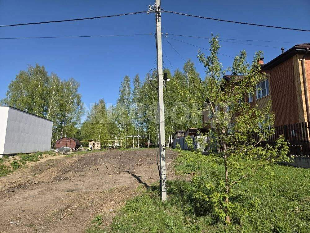 Продам земельный участок 707 м.кв.