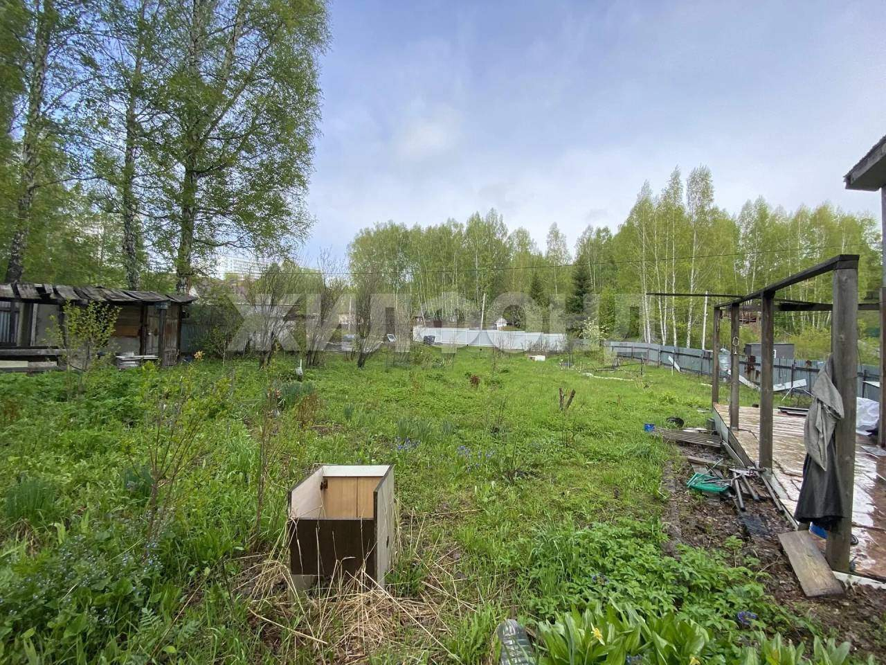 Продам земельный участок 828 м.кв.