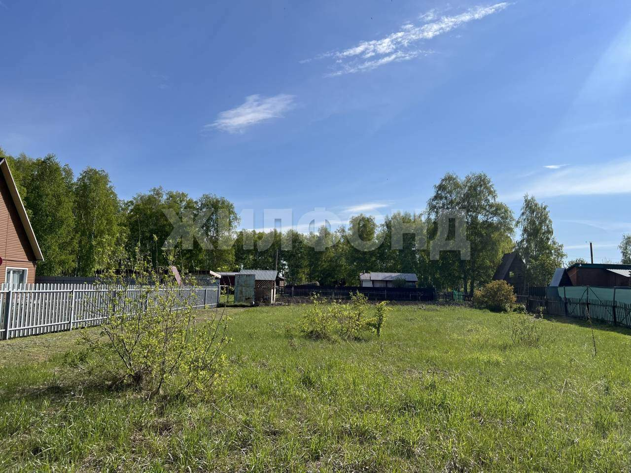 Продам земельный участок 721 м.кв.