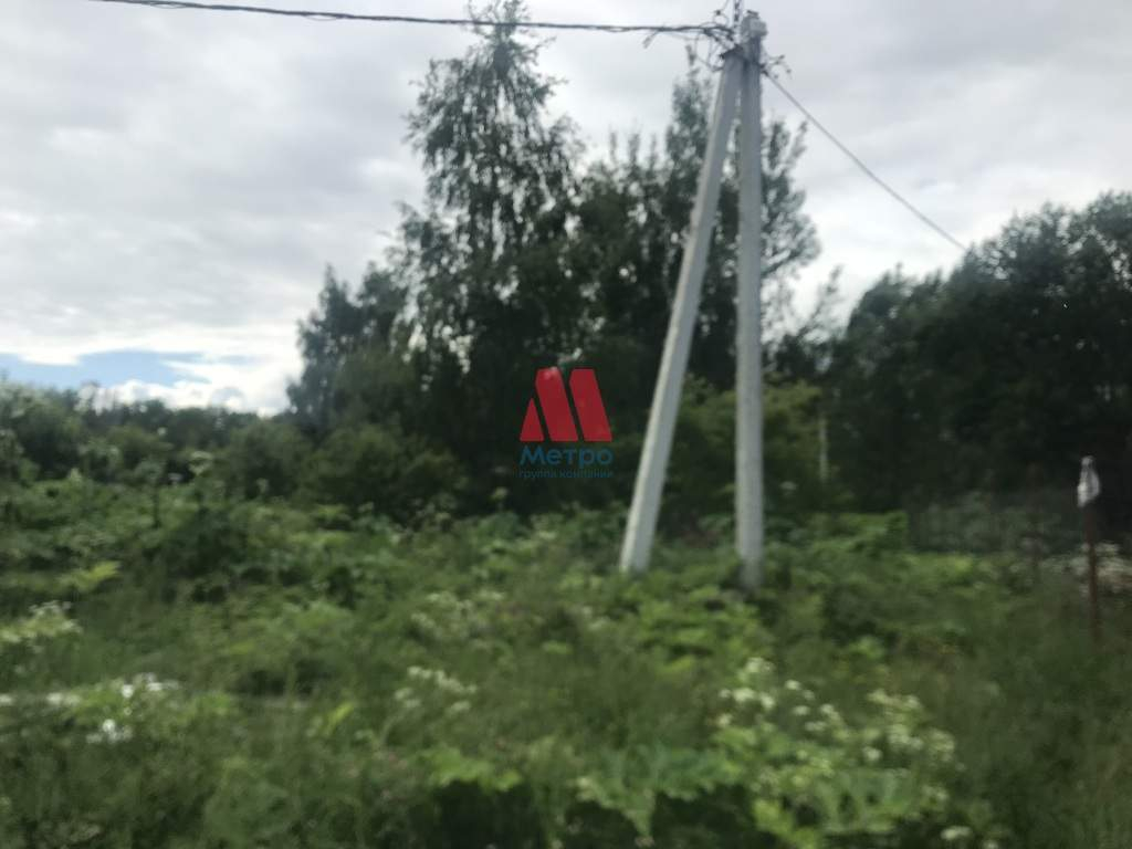 Продам земельный участок 600 м.кв.