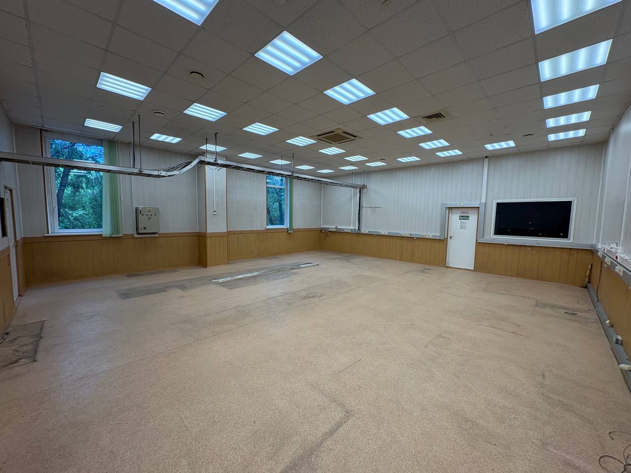Сдам в аренду помещение свободного назначения 645.2 м.кв.