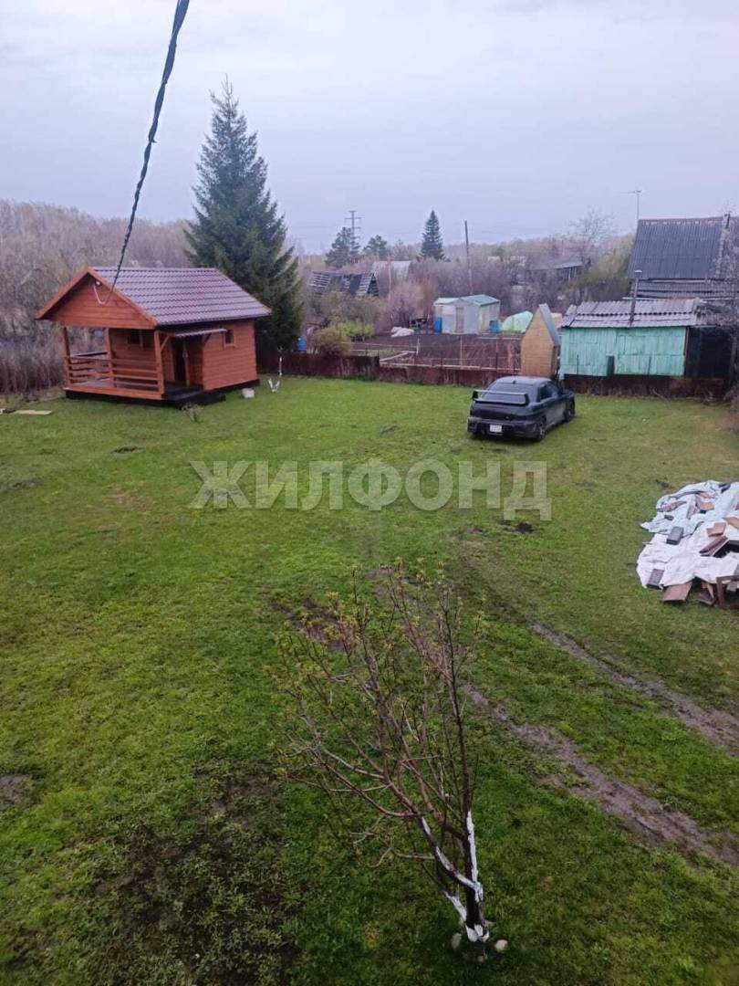Продам земельный участок 640 м.кв.