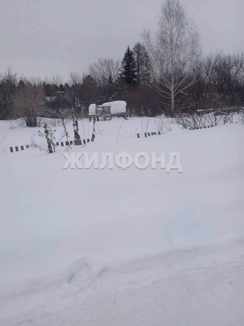 Продам земельный участок 900 м.кв.