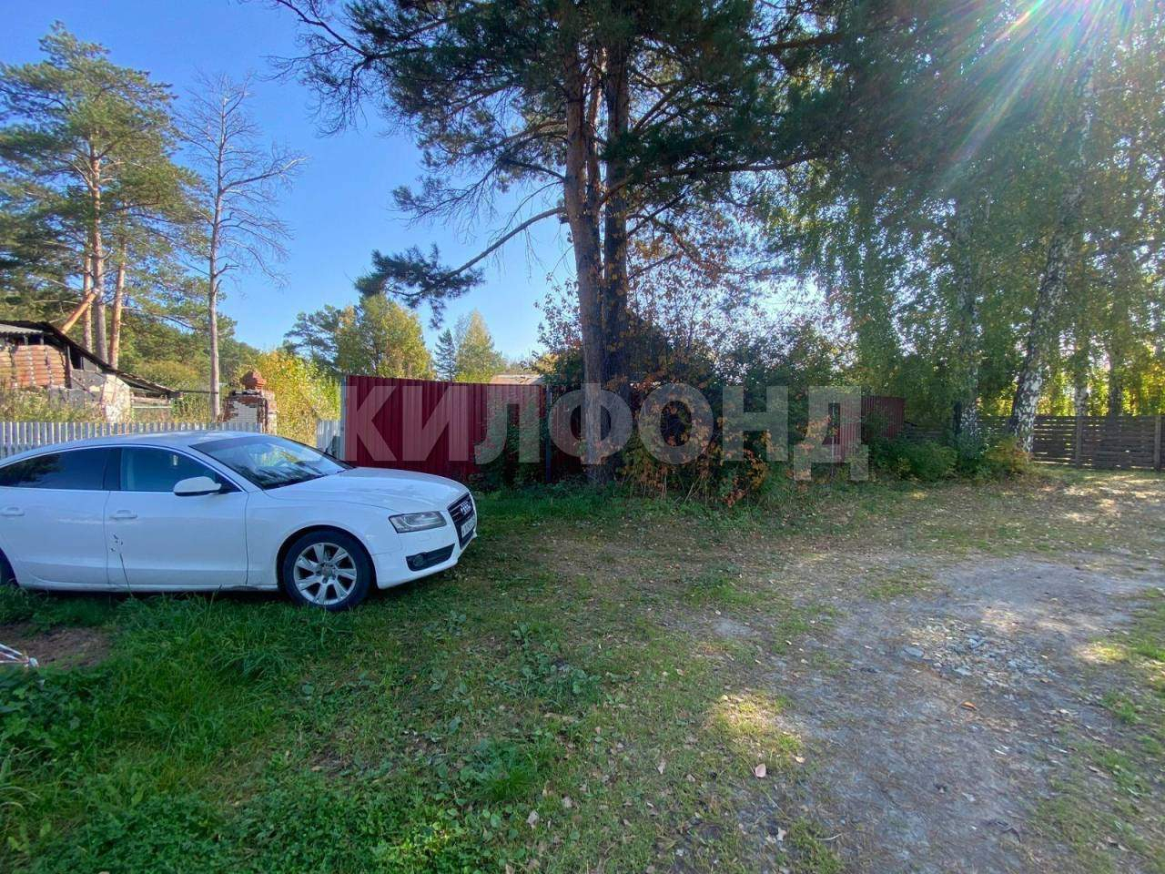 Продам земельный участок 639 м.кв.