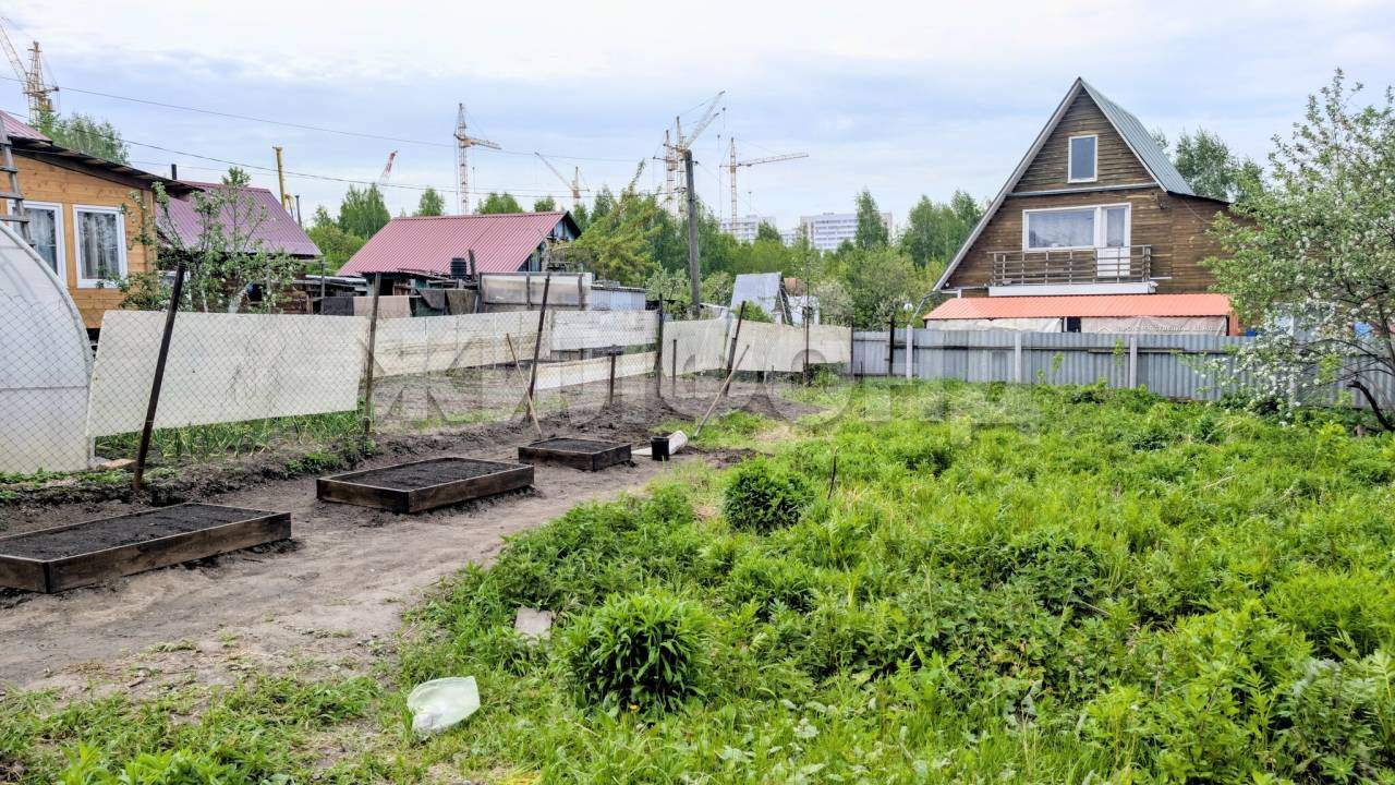 Продам земельный участок 633 м.кв.