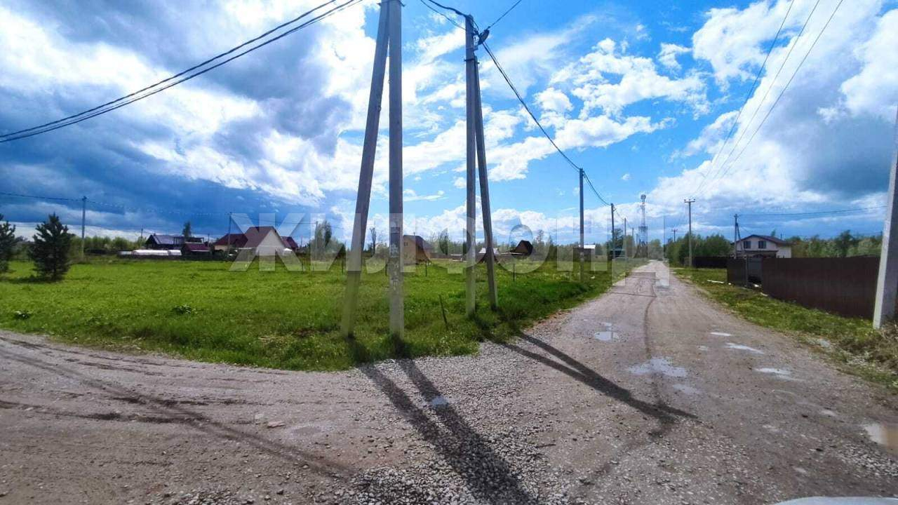 Продам земельный участок 600 м.кв.