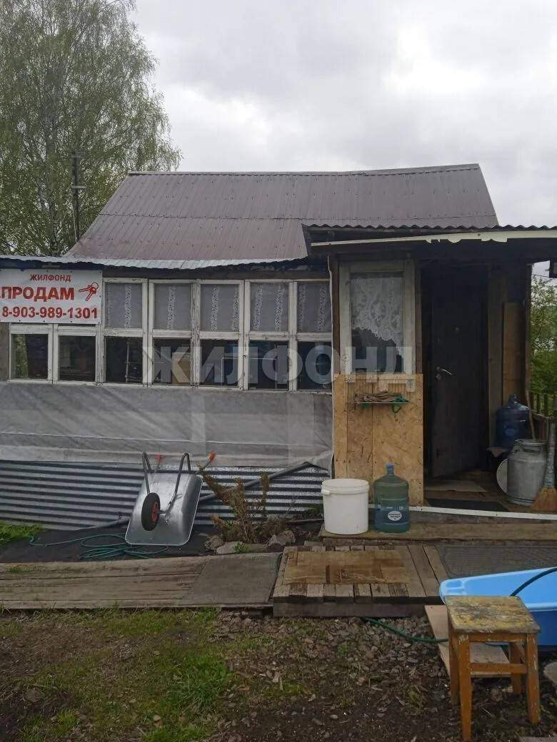 Продам земельный участок 680 м.кв.