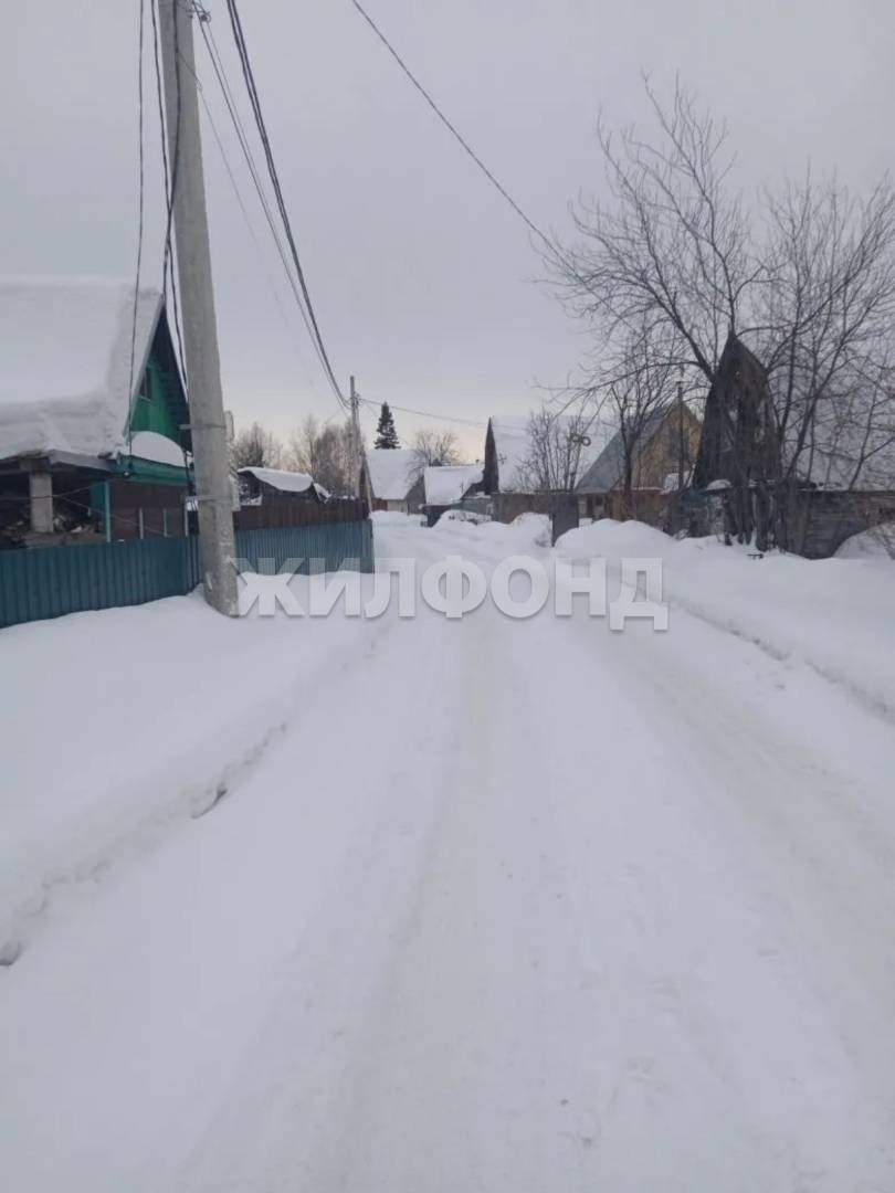 Продам земельный участок 900 м.кв.