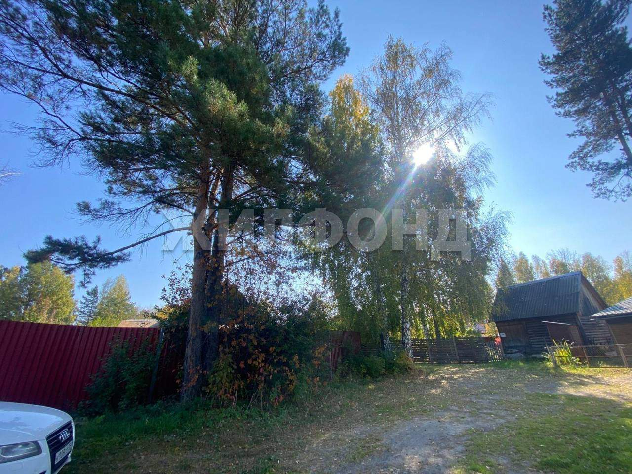 Продам земельный участок 639 м.кв.