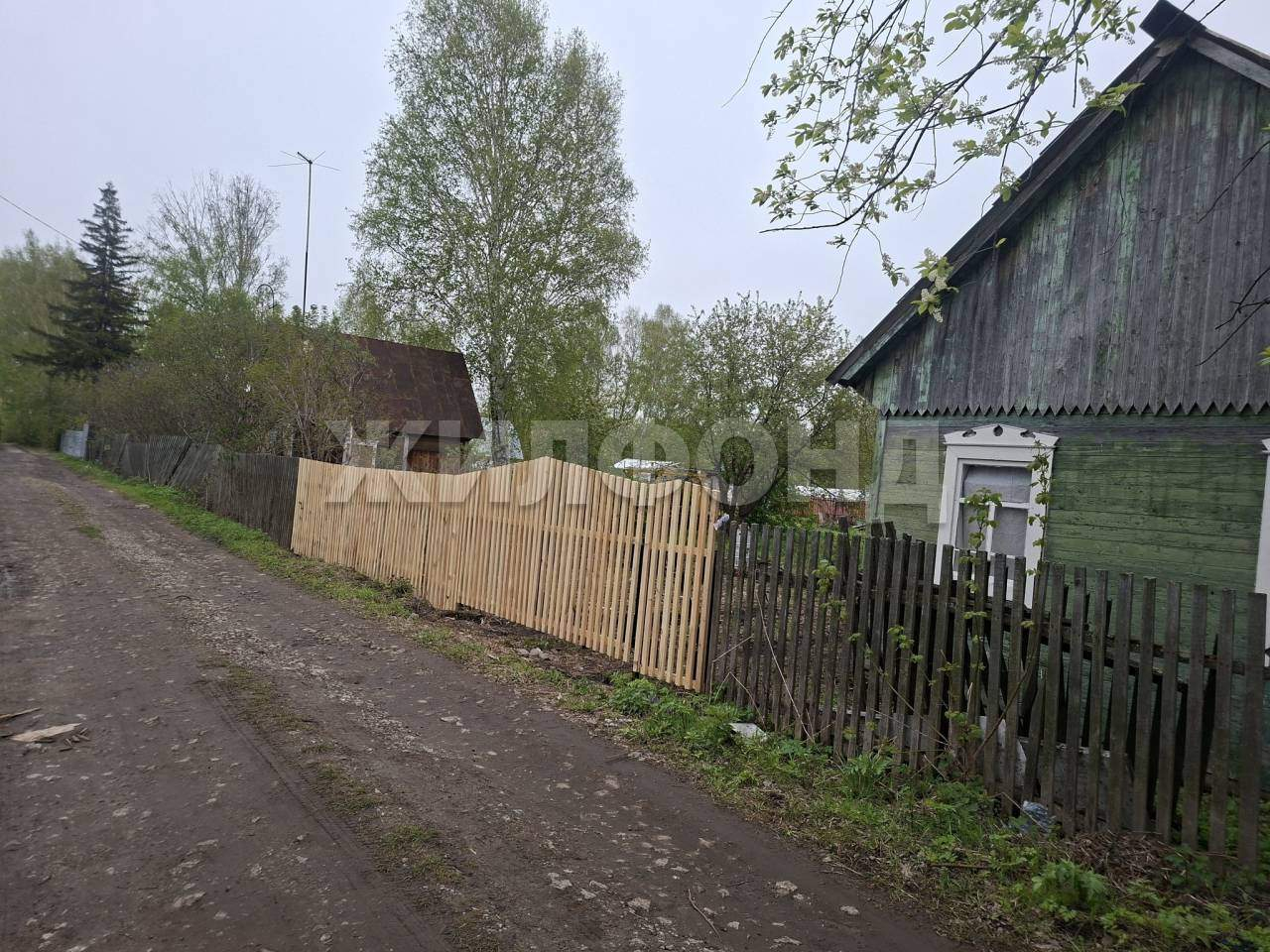 Продам земельный участок 900 м.кв.