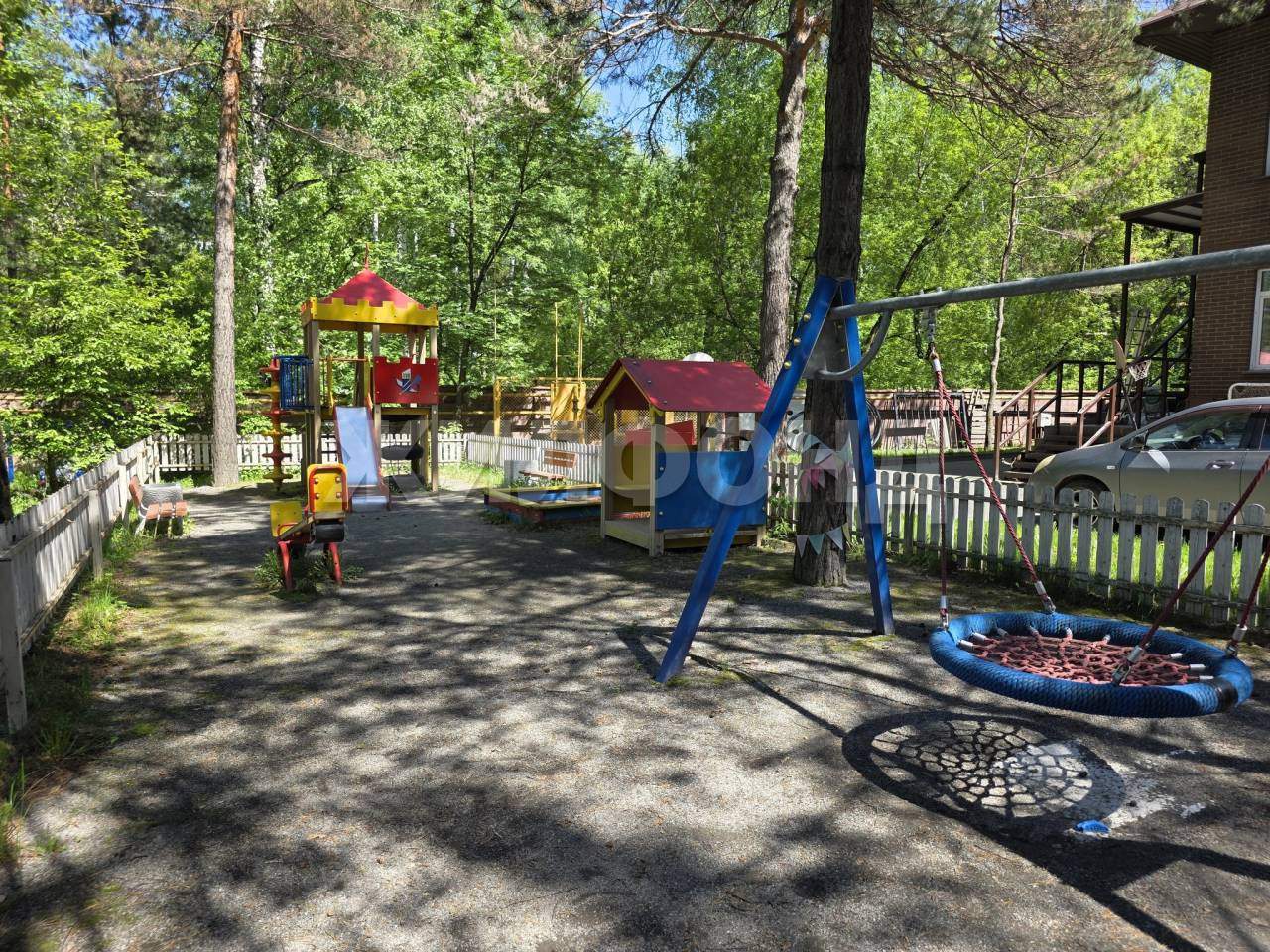 Продам земельный участок 920 м.кв.
