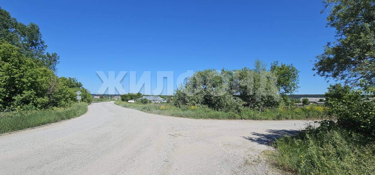 Продам земельный участок 1200 м.кв.