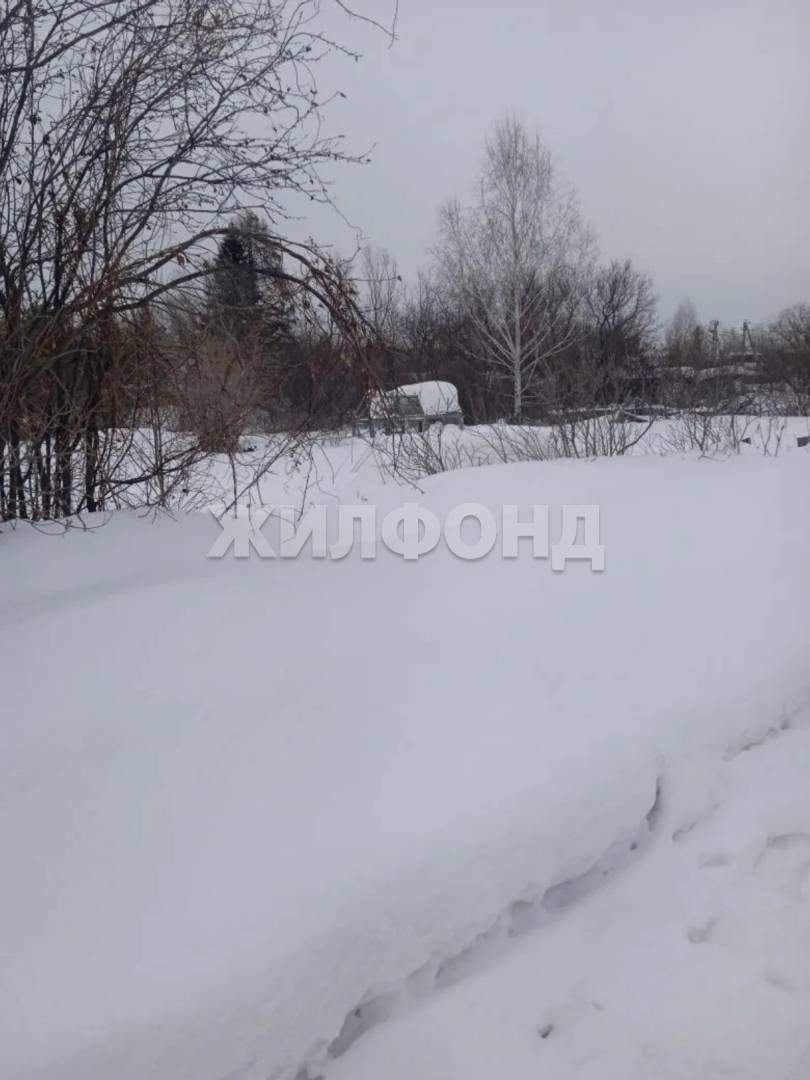 Продам земельный участок 900 м.кв.