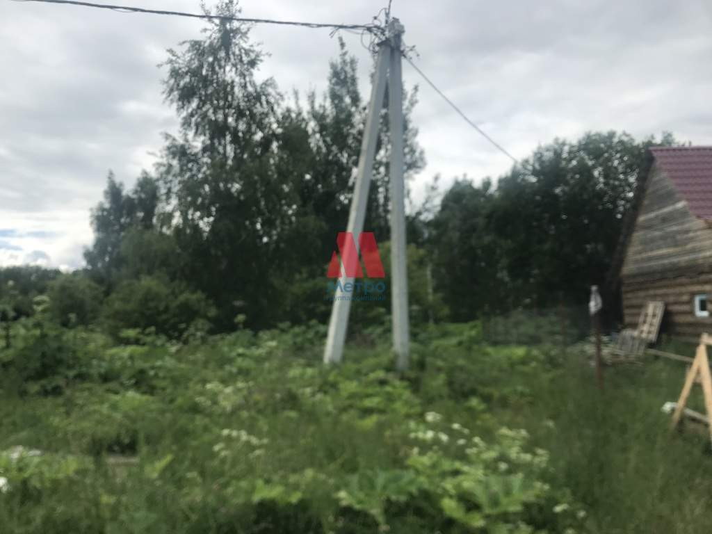 Продам земельный участок 600 м.кв.