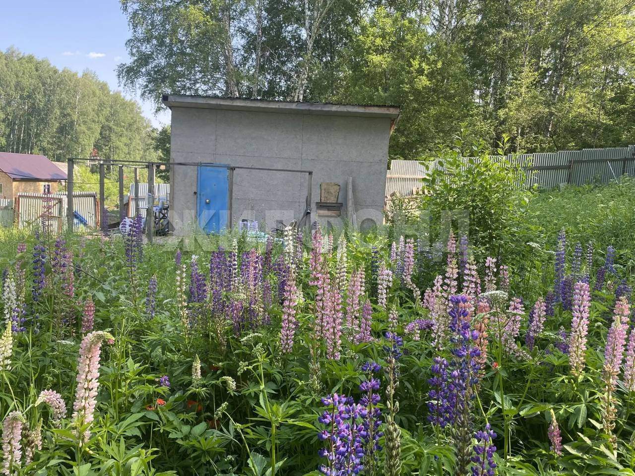 Продам земельный участок 828 м.кв.