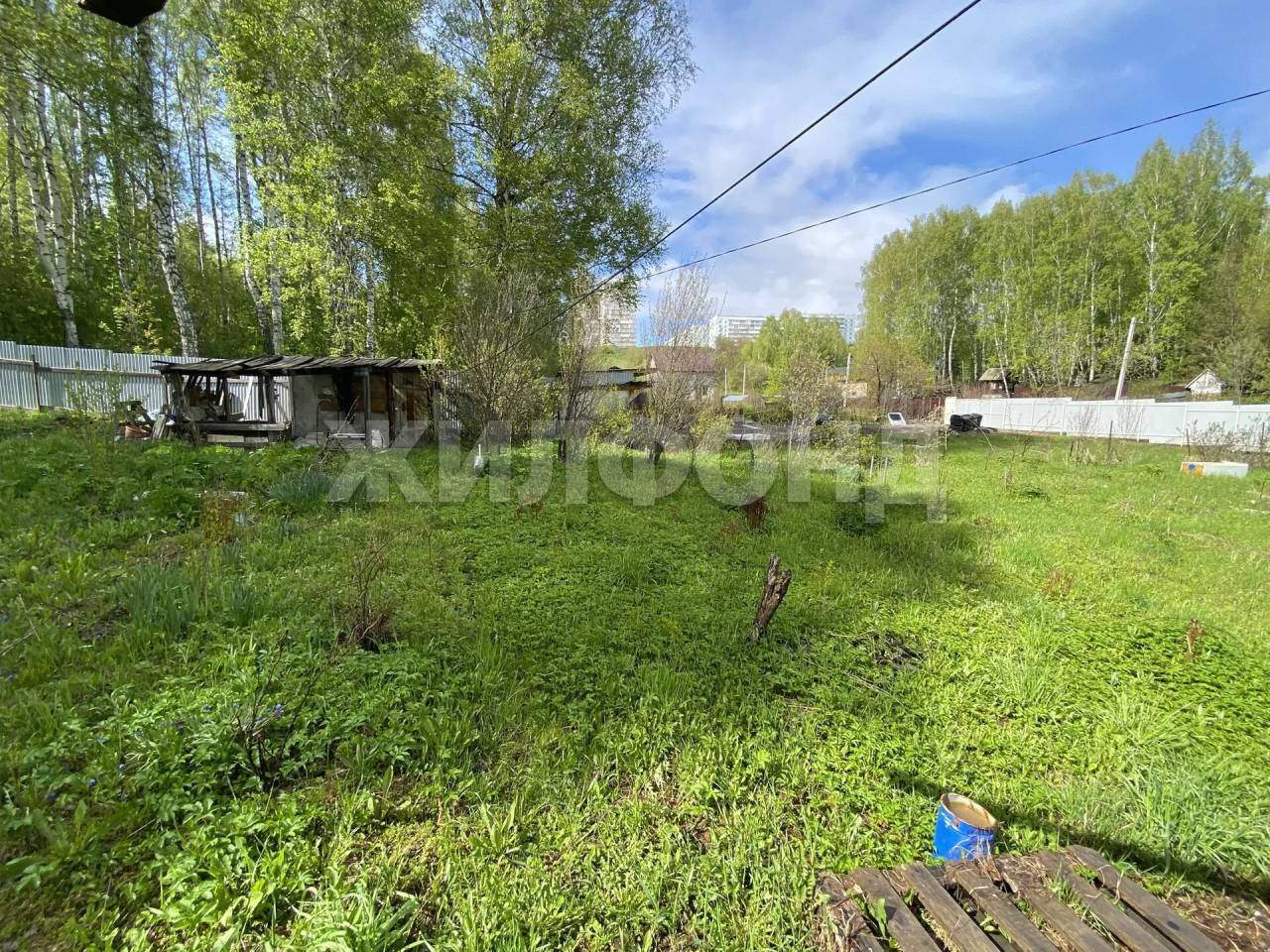 Продам земельный участок 828 м.кв.
