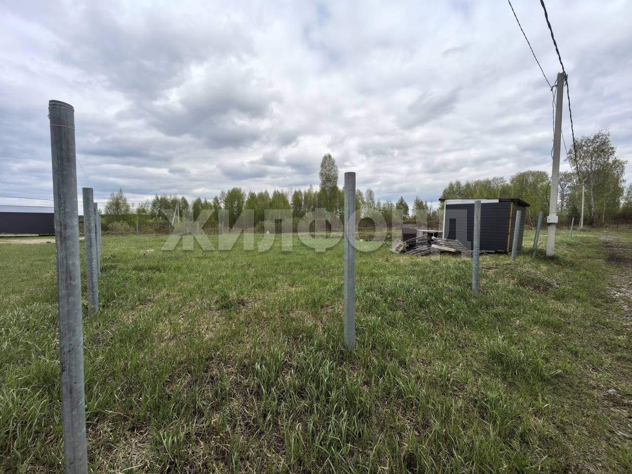 Продам земельный участок 600 м.кв.