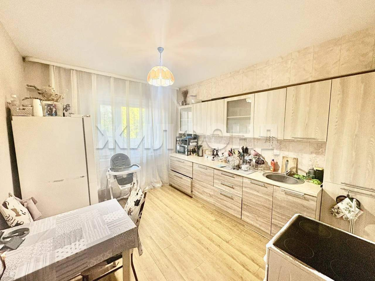 Квартира на продажу в Иркутске, Можайского улица, 3/2
