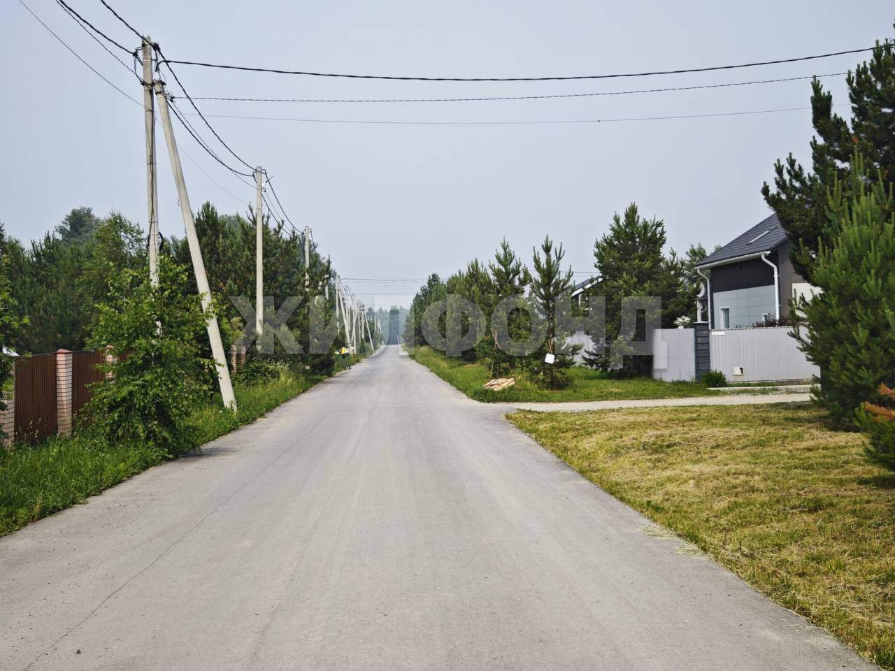 Продам земельный участок 550 м.кв.