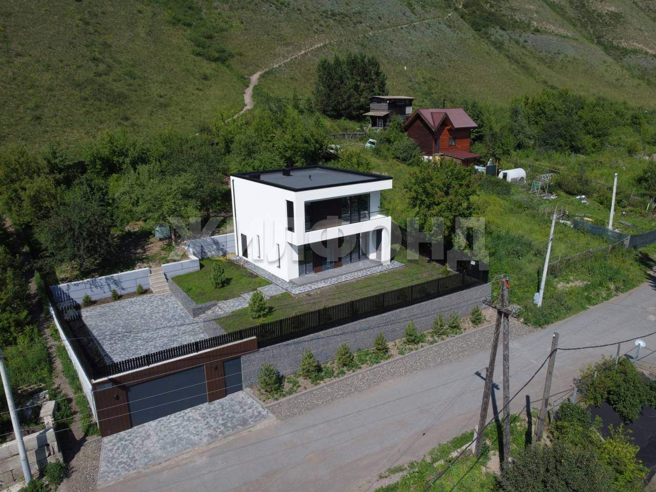 Дом на продажу в Красноярске, Благодатная улица фото №0