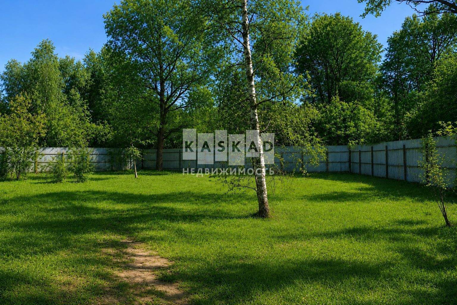 Продам земельный участок 1000 м.кв.