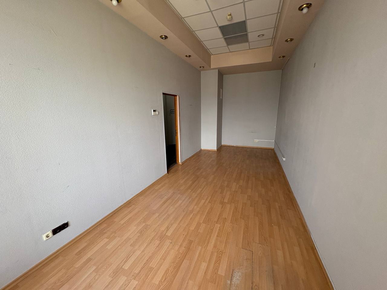 Сдам в аренду офис 48.2 м.кв.
