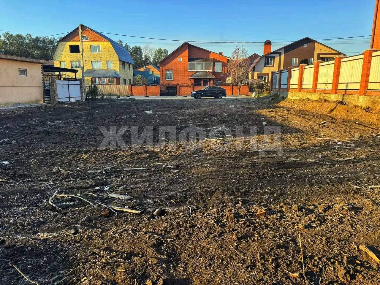 Продам земельный участок 600 м.кв.